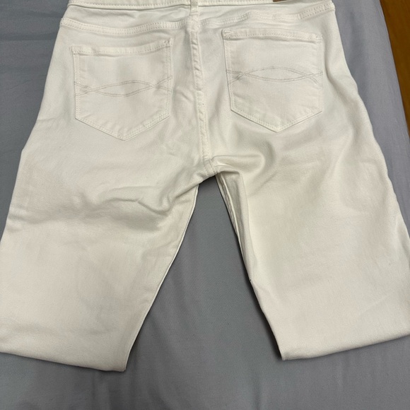 Abercrombie and Fitch Super Skinny Jeans - Picture 4 of 7